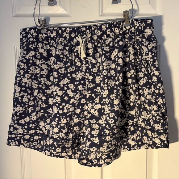 Old Navy Pants - Old Navy Floral Women's Shorts